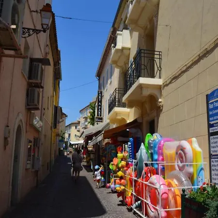 Les Sirenes Sainte-Maxime